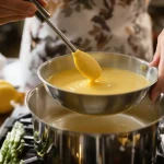 J'ai planté un thermomètre dans ma hollandaise : 30 secondes séparent la sauce parfaite de la sauce fichue