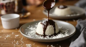 Léger et sans cuisson, ce dessert à la noix de coco rivalise largement avec un flan antillais